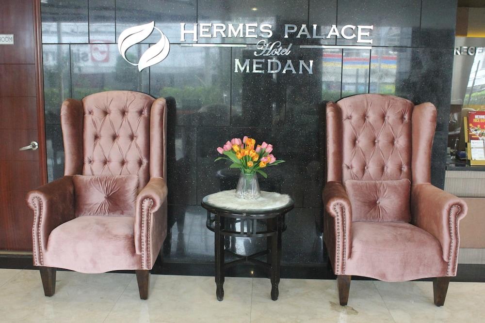 Hermes Palace Hotel Medan Exterior foto